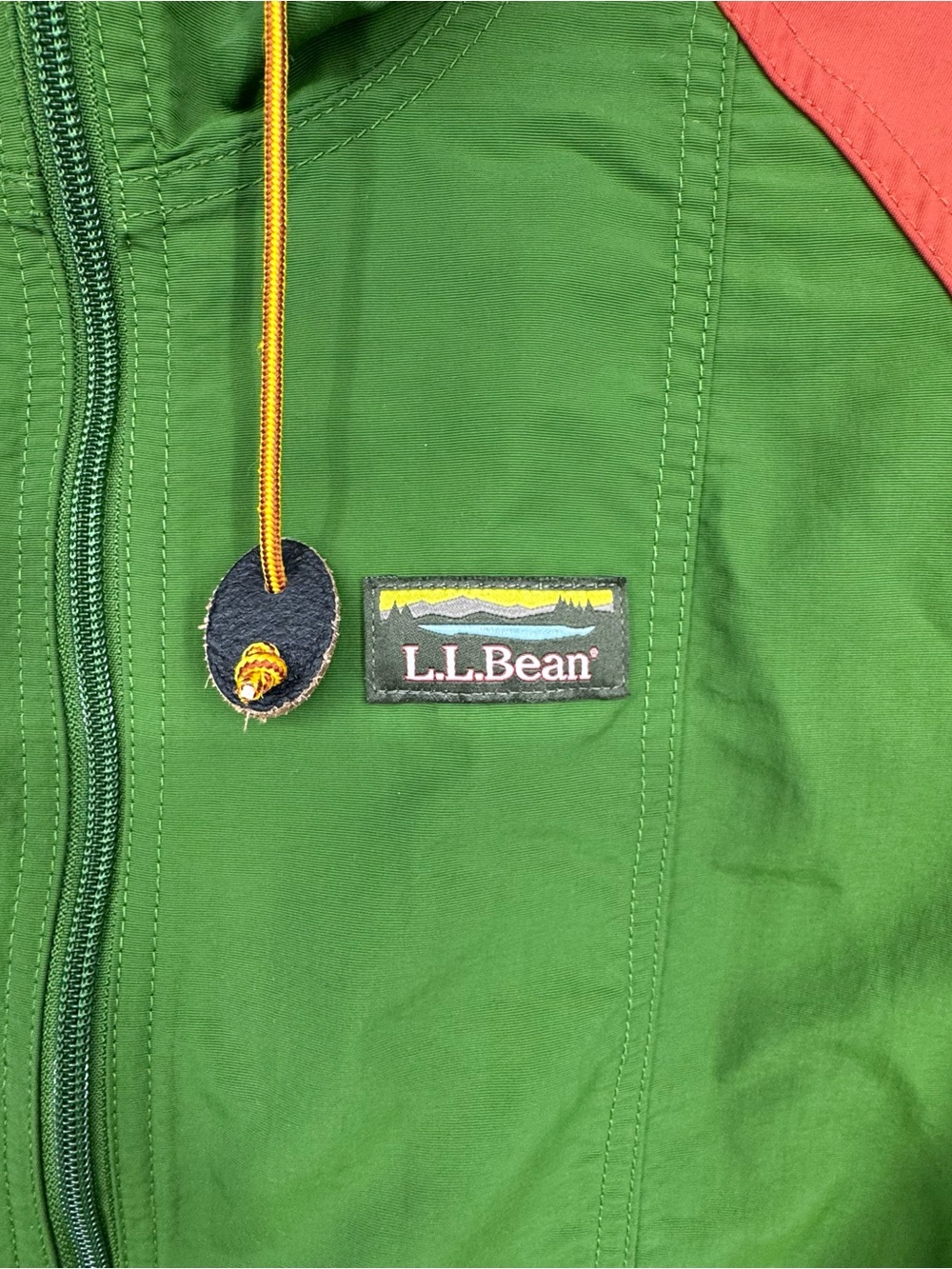 Women’s LL Bean Small Petite MultiColored Nylon Full Zip Mountain Classic Jacket - Picture 5 of 10